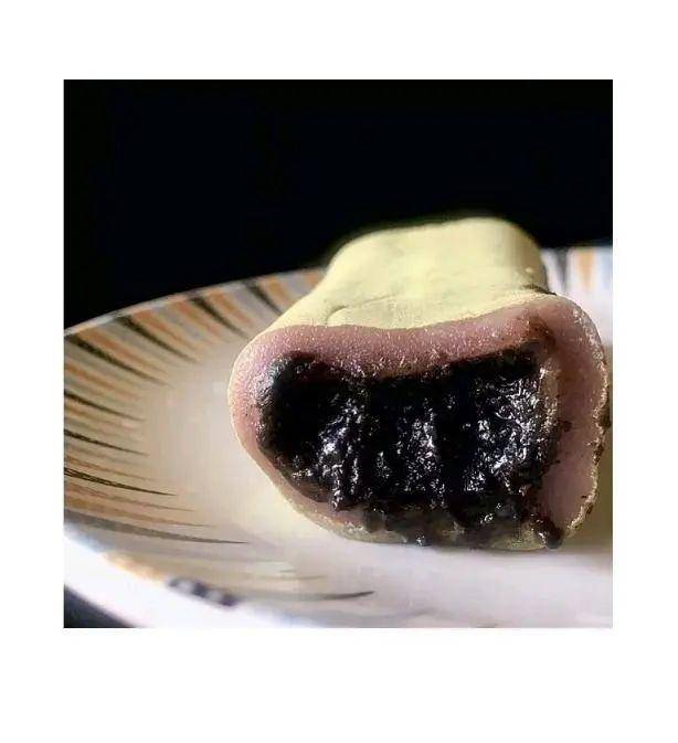 正宗乡味:乌饭馍糍