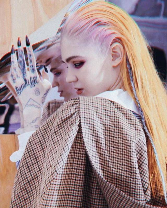image creditinstagram@grimes