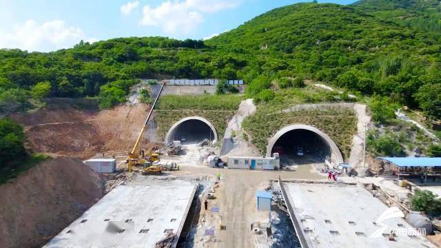 48秒丨大地隧道主体完工 6月底济泰高速北段将具备通车条件