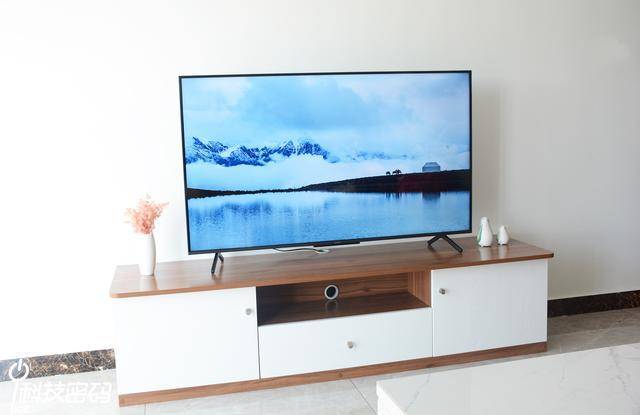 荣耀智慧屏x1评测旗舰级鸿鹄818全系memc1699元交个朋友可好