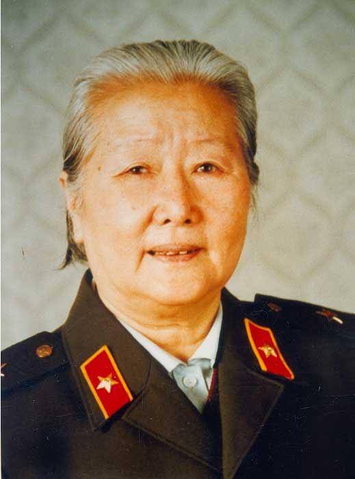 电影人物 | 新中国第一位女导演:王苹