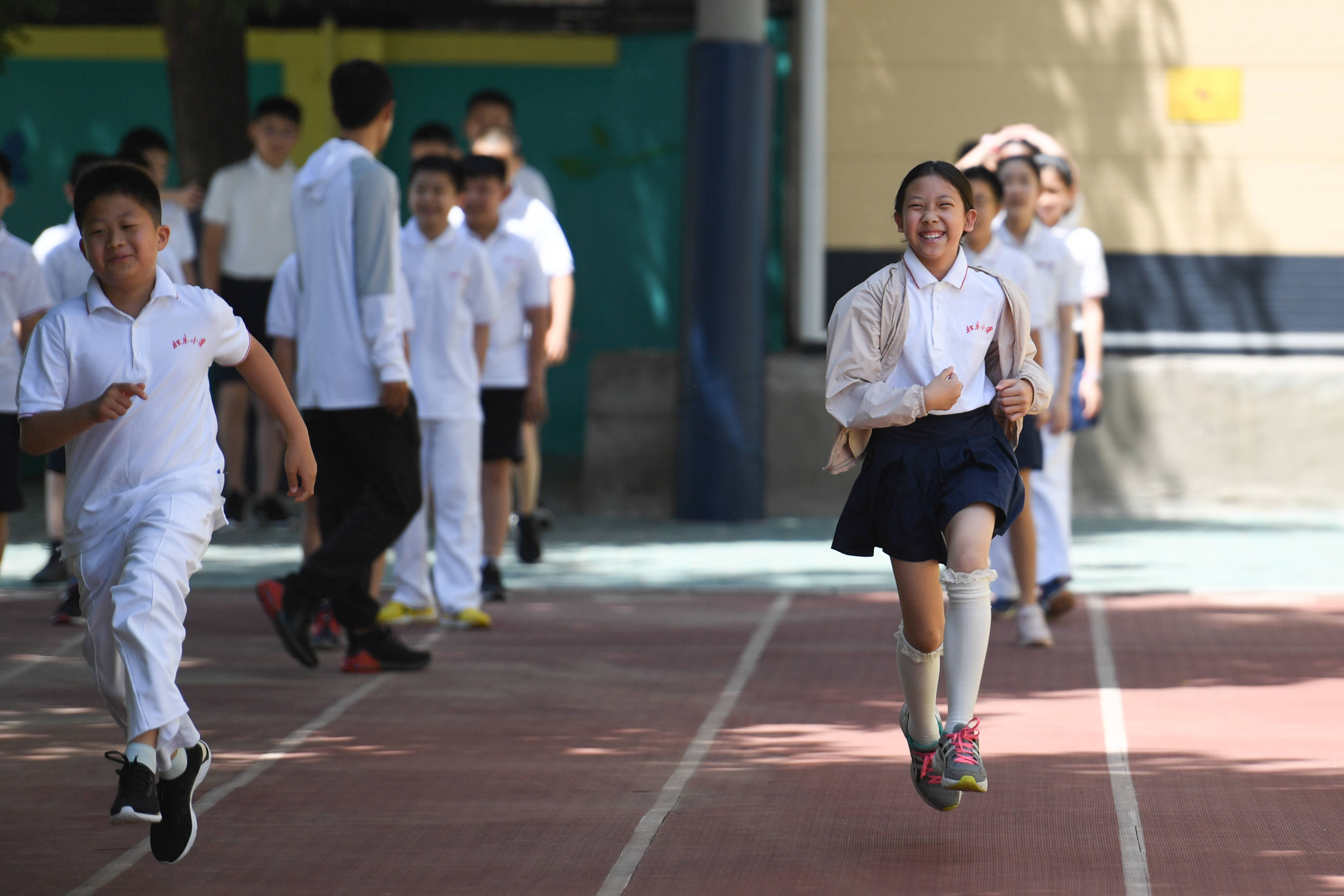 北京: 40多万名中小学生返校