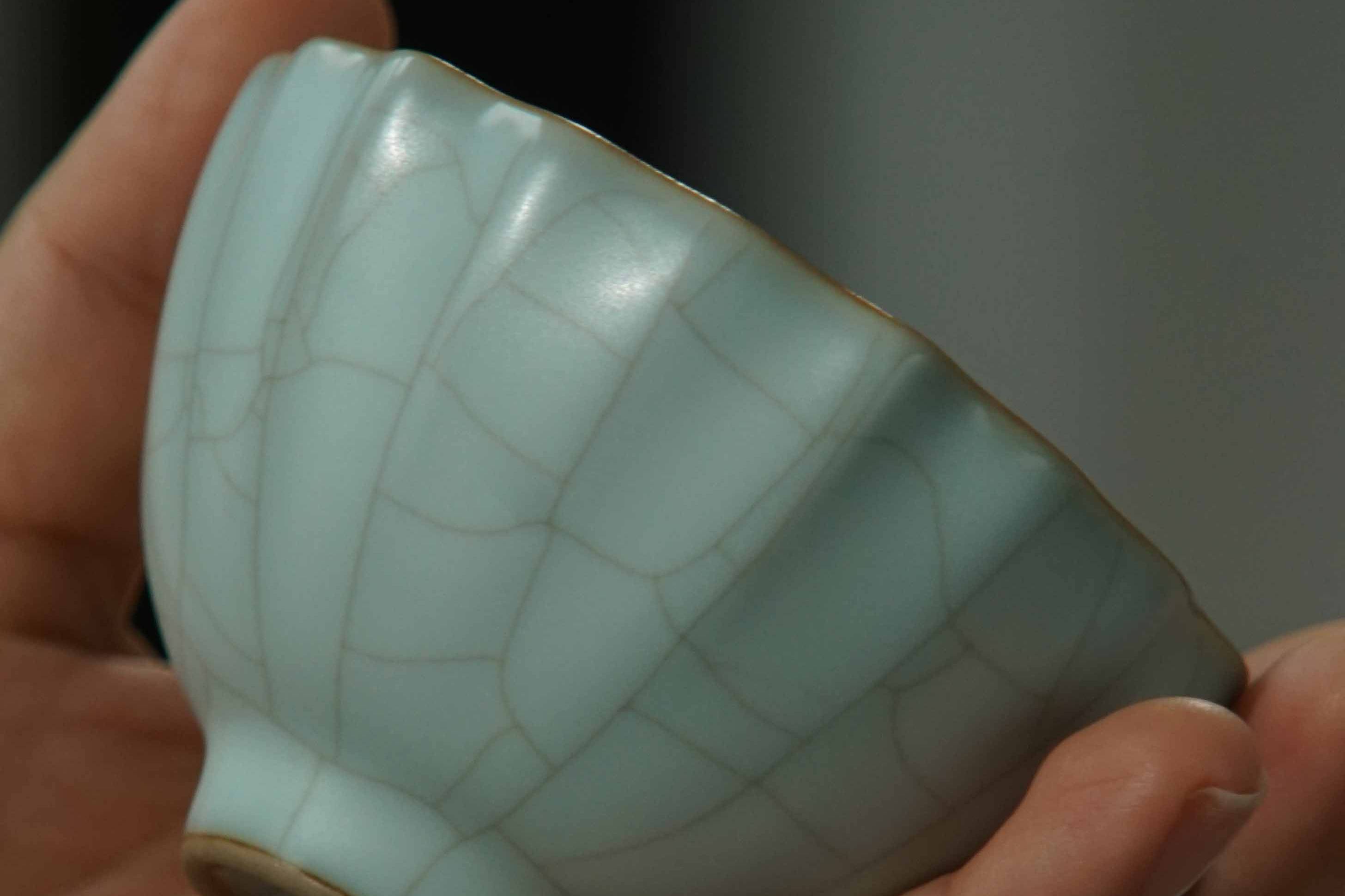 青澹汝窑 l 眠云杯,开片前后对比!