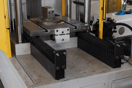 60t带推料液压切边机现场调试