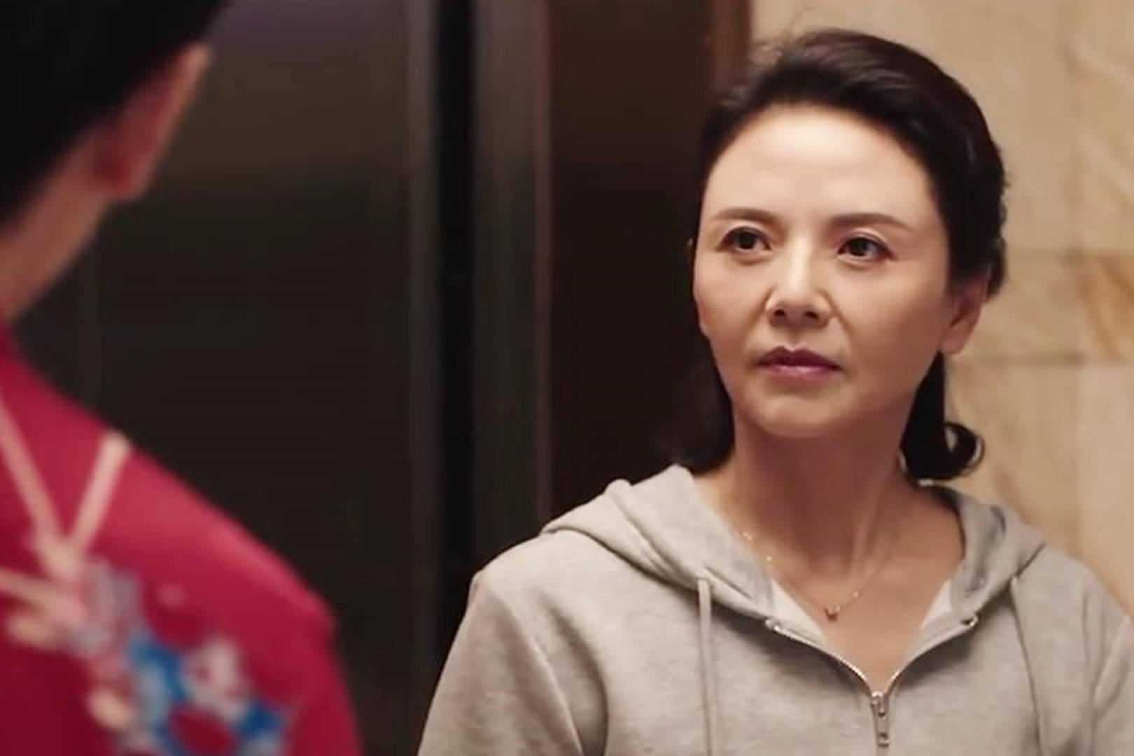 《别叫我情圣》要想变成有钱人,请记住,你走路得带点风!