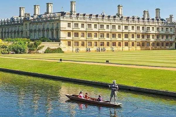 新疆英国留学，新疆大学留学生