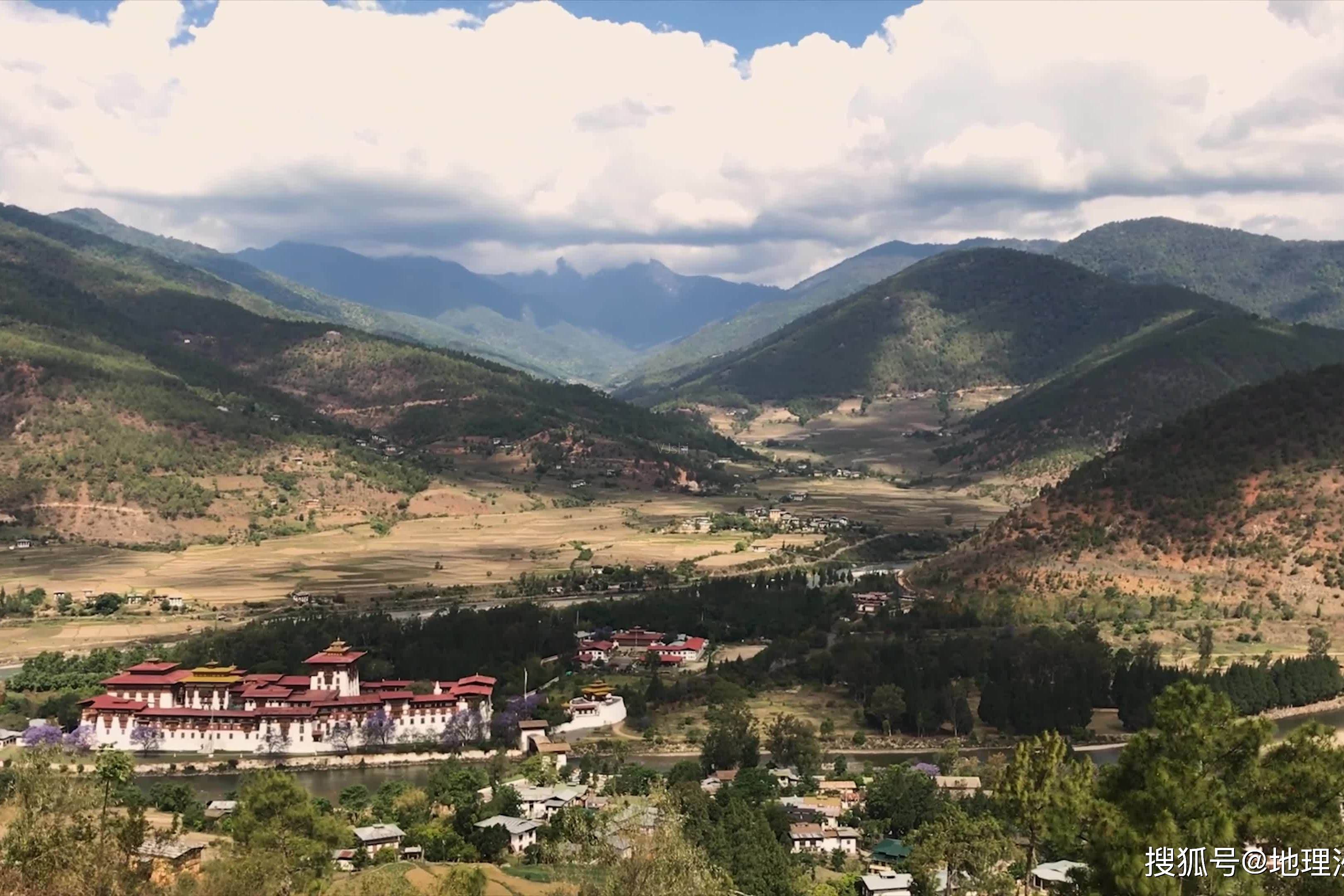 南亚国家不丹被称为神龙之国