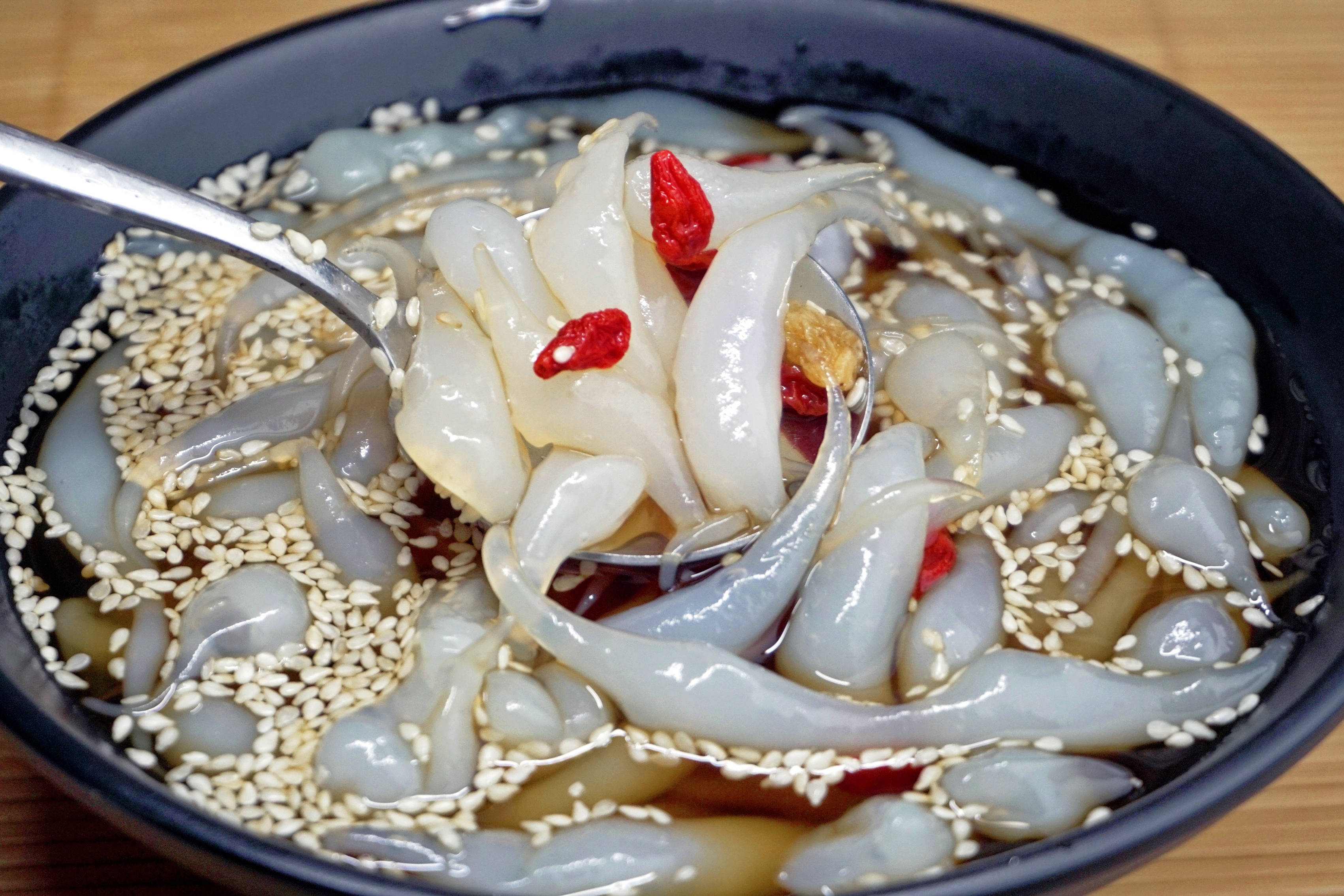 懒人版凉虾做法来了,比凉皮简单,比凉粉好吃,上桌汤汁都不剩