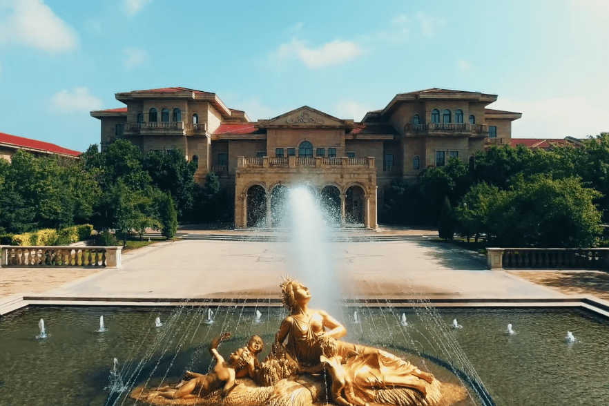 内蒙古网红打卡地伊泰萨瓦纳酒店