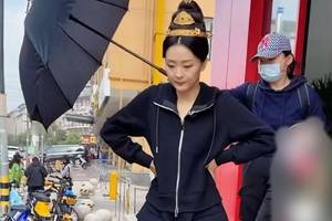 "歪脸女孩"赵宏秋,弃百万年薪当教师,网友:这才是整形的意义