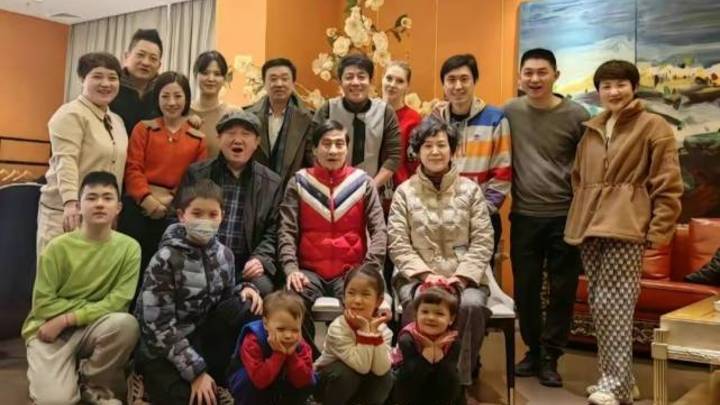 双胞胎娃，撒贝宁和妹妹颜值高吗？