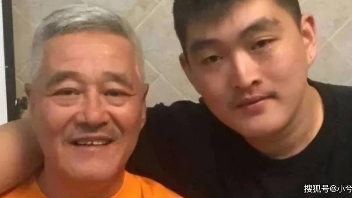 赵本山儿子疑接任刘老根大舞台总经理，你期待他继承父业吗？