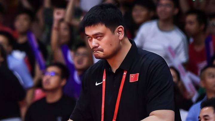 姚明应该为新疆俱乐部退出CBA负责吗？