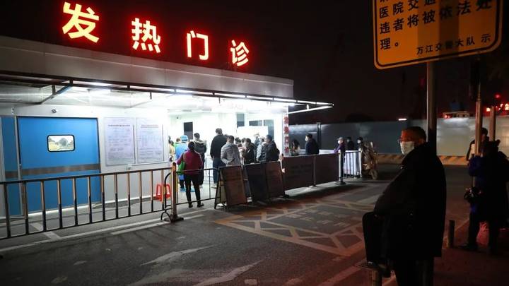 部分人群每年感染2-3次，新冠后蛇缠腰变多了？