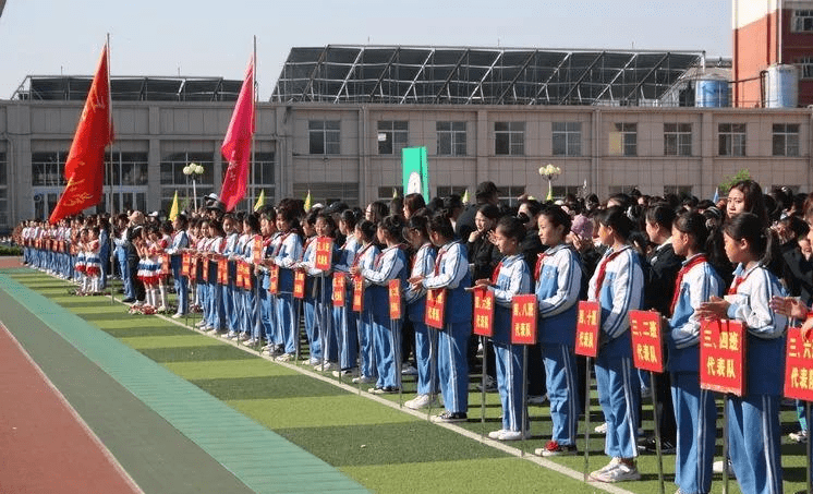 热烈祝贺山亭区新纪元小学西校区2021年春季田径暨趣味运动会胜利闭幕