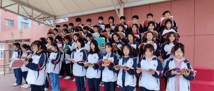 枣庄九中第八周升旗仪式