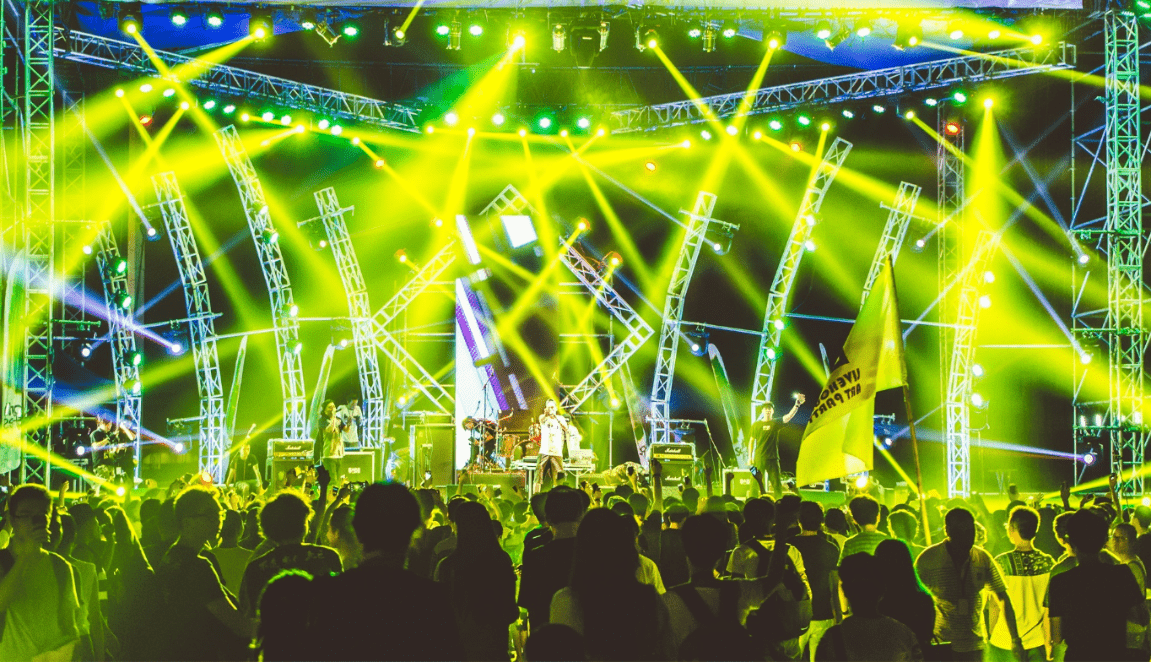 四川人雪山脚下最美温泉小镇花水湾美食音乐节疯爆一夏