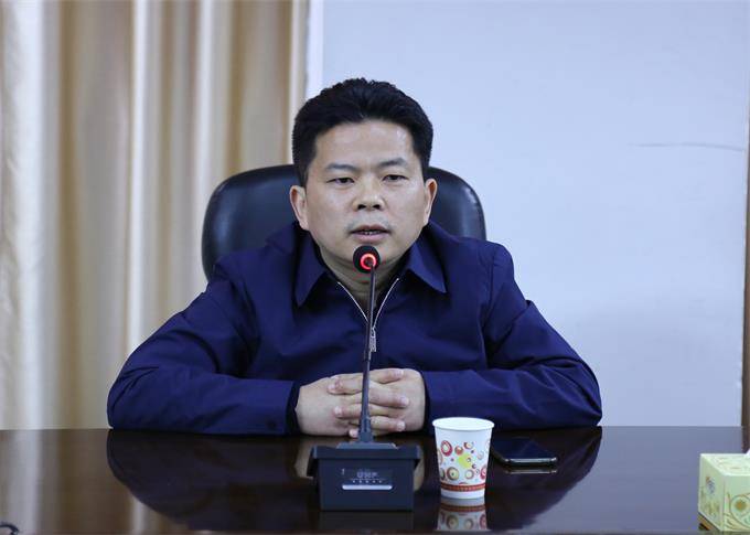 石门一中被北大授予"北京大学博雅人才共育基地"_张新民