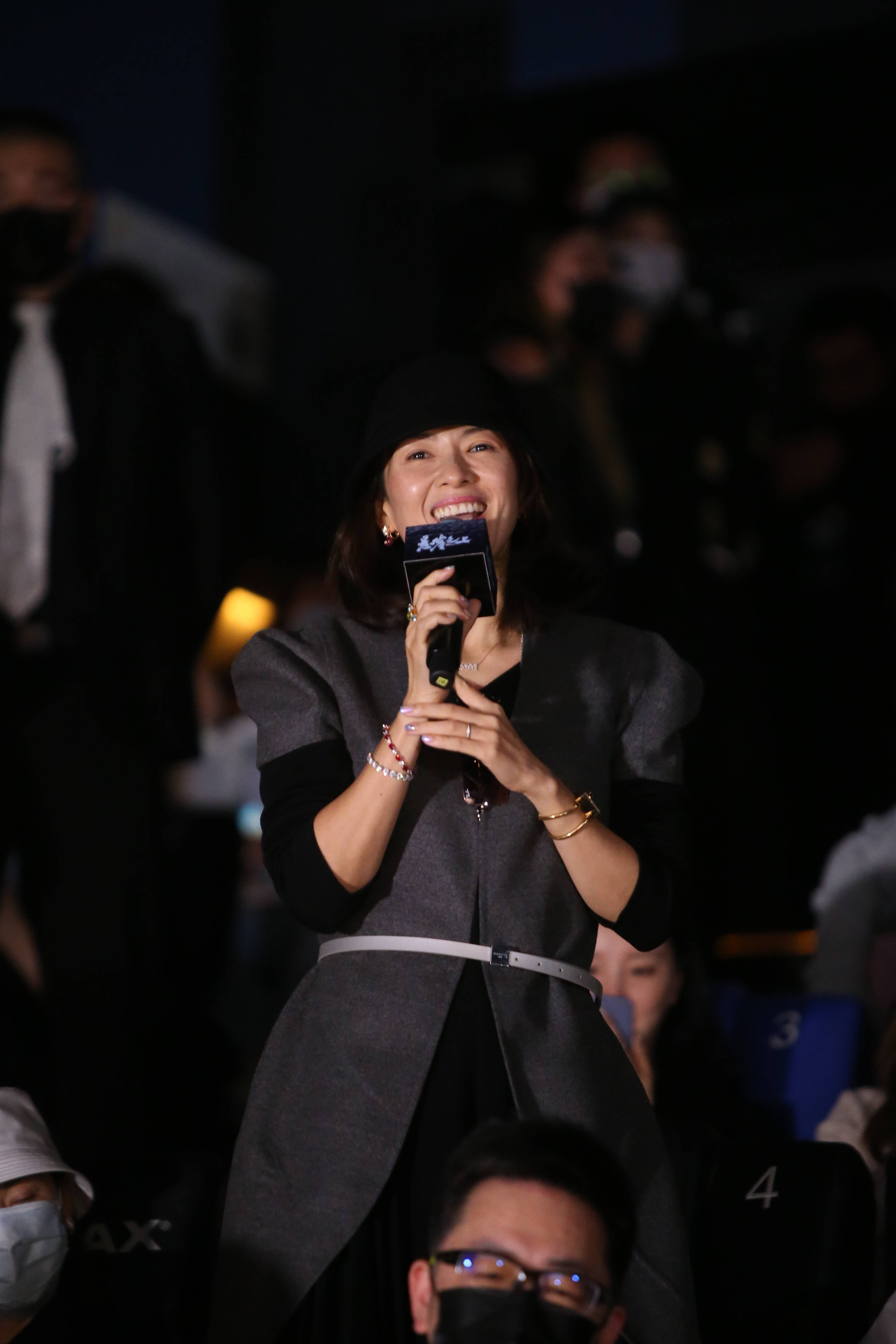 高群书评价张艺谋谍战片《悬崖之上》:《风声》之后还是有传奇的