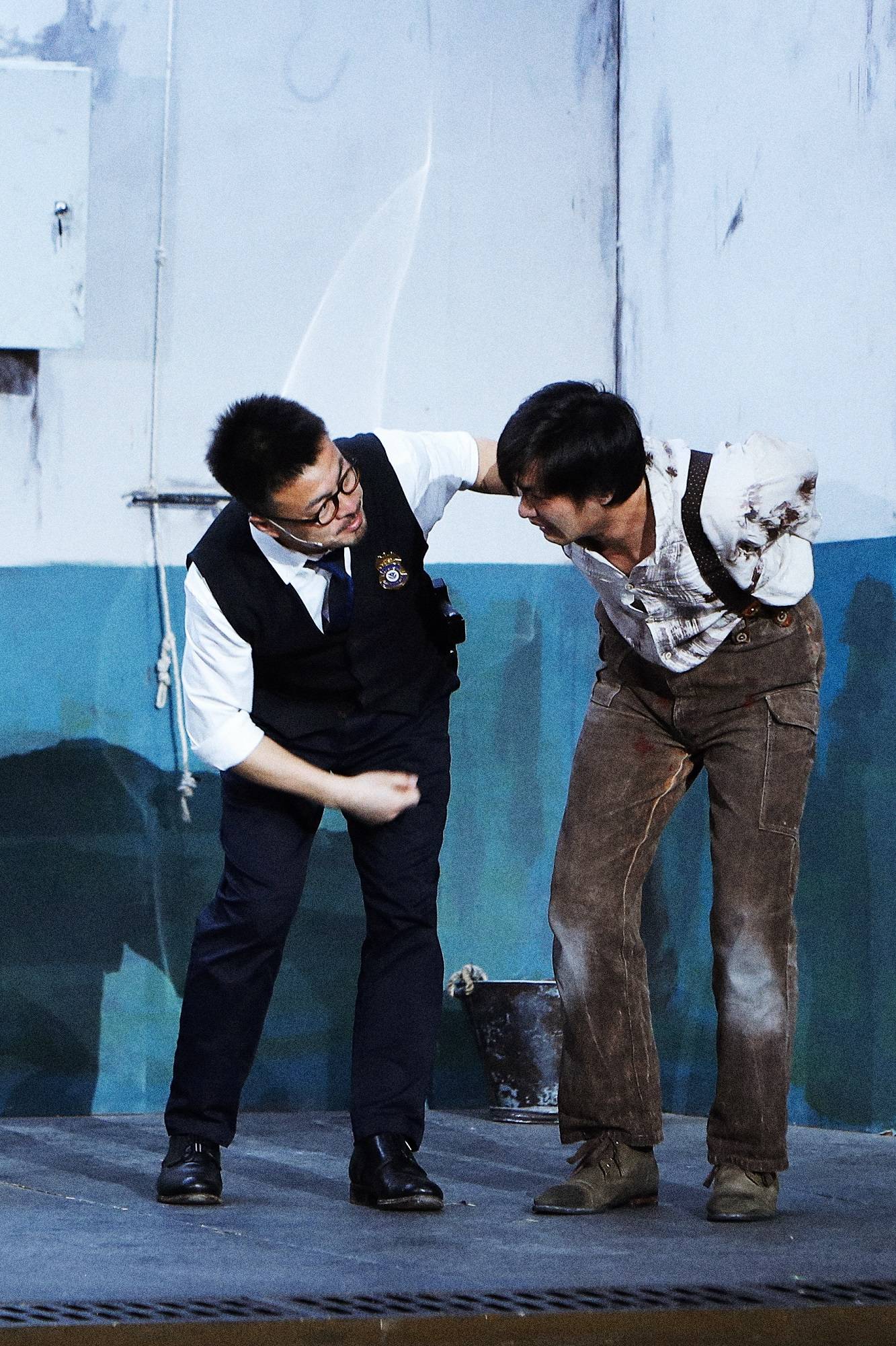 经典话剧枕头人北京开演周一围林家川同台飚戏善恶对决