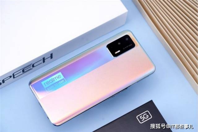 手机|2000元预算 买Redmi K40还是买realme GT Neo？