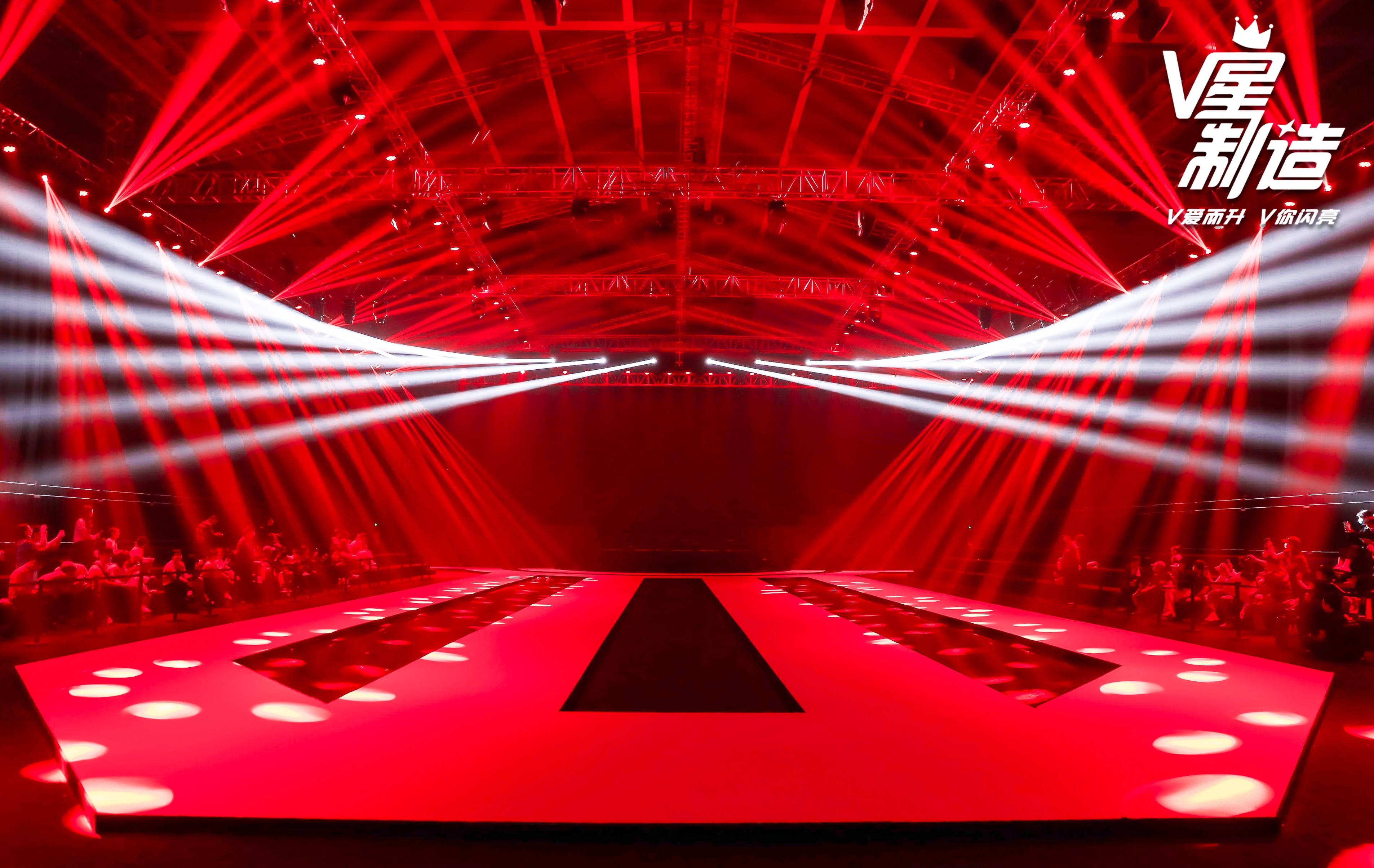 时尚秀场 V星制造 奢侈品大秀 Dior Gucci Fendi 辛迪童模闪光时刻 赵一澄