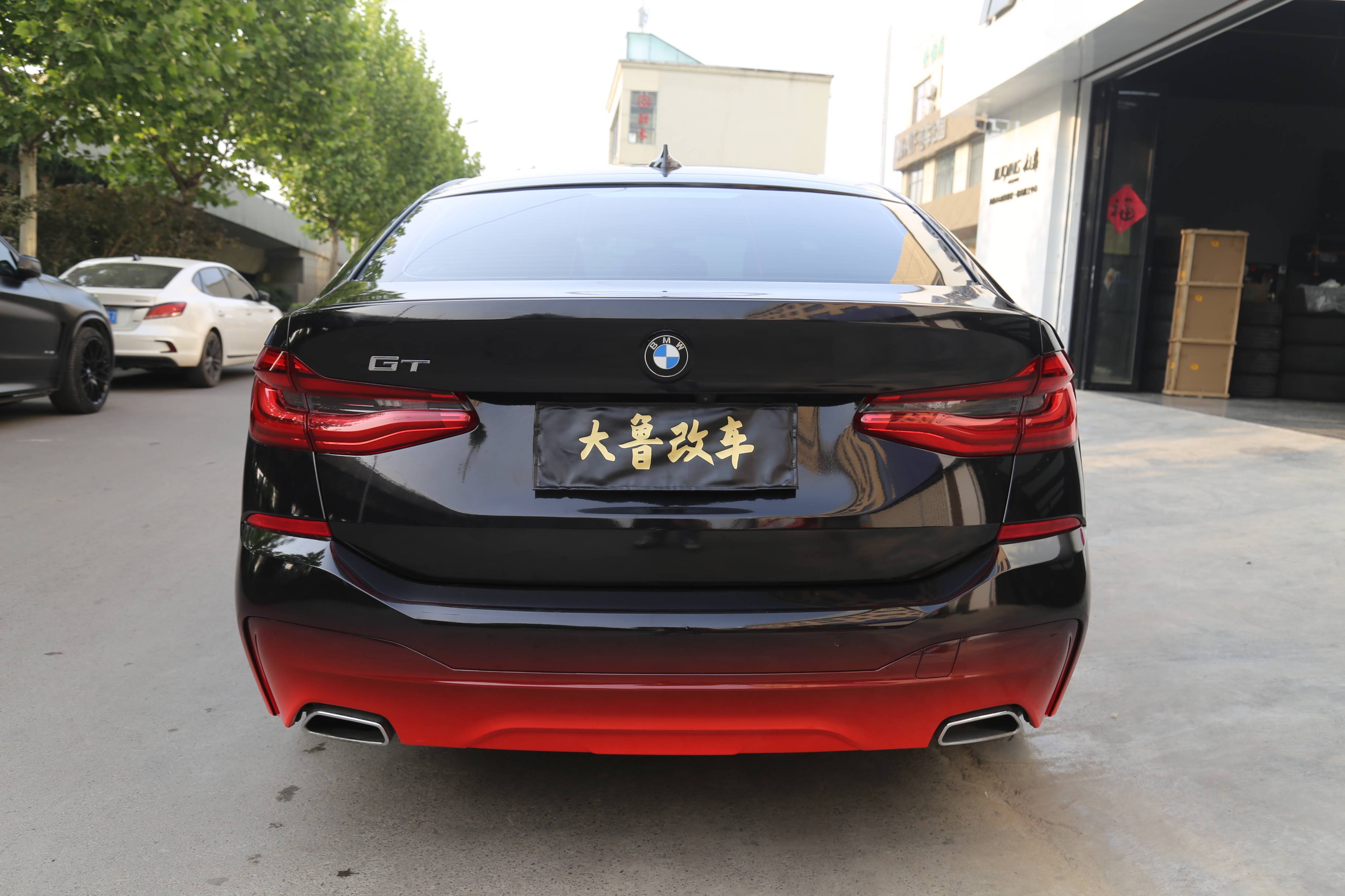 惬意随心宝马6系gt全车装贴xpel隐形车衣上黑下红渐变改色膜