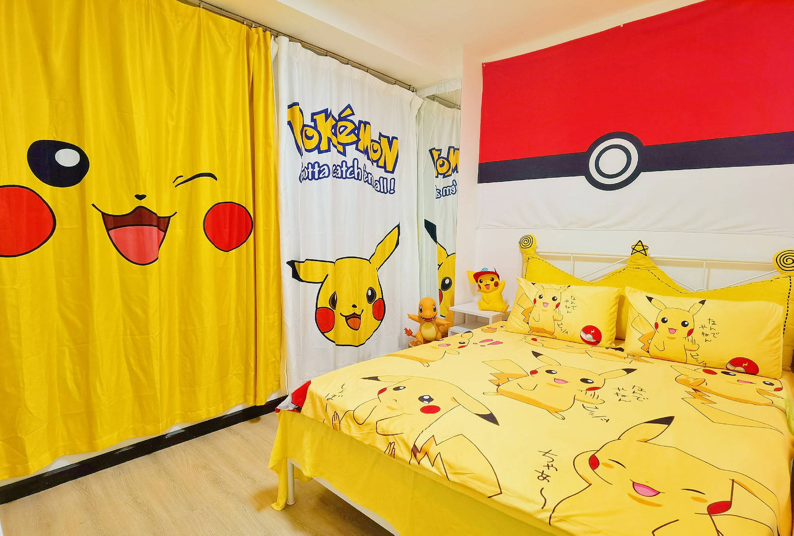 原创纯皮卡丘元素的民宿还有免费的电竞游戏可以玩