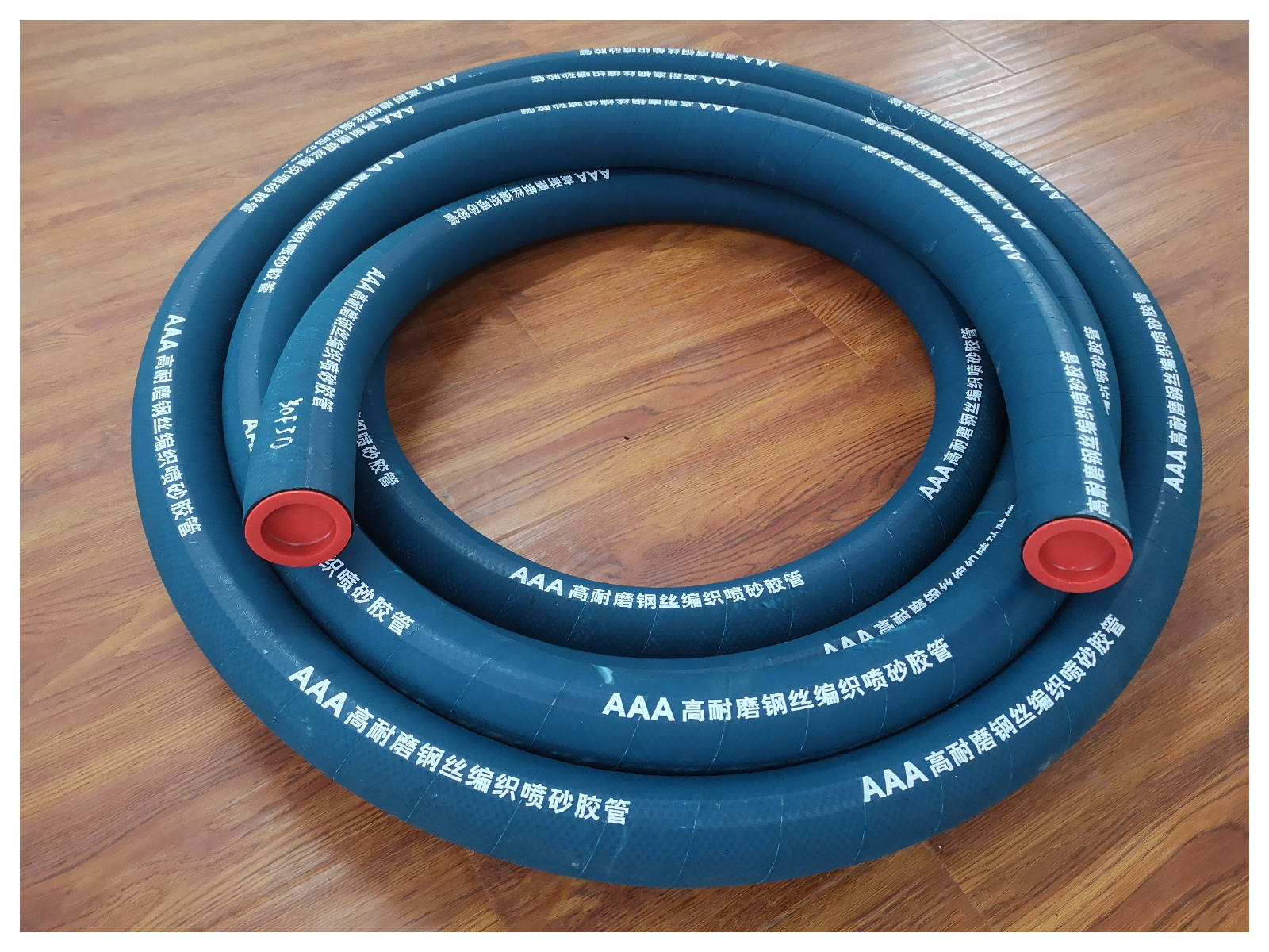 郑州佰源橡胶讲解大口径高压吸排管的构成及用途_胶管