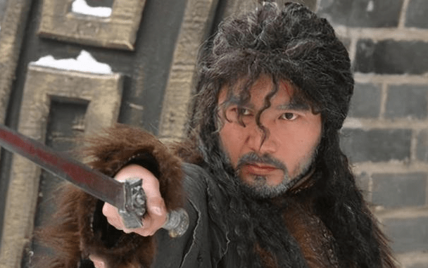 雪山飞狐中胡一刀和苗人凤到底谁的武功更高