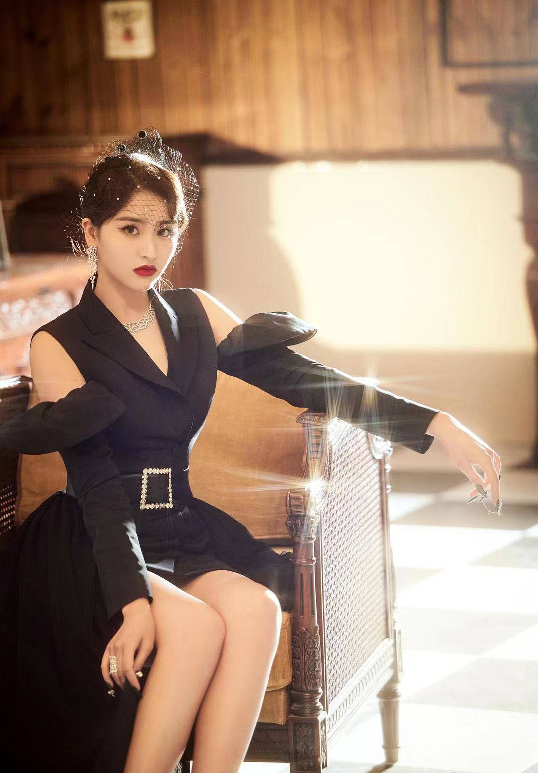 金子涵金曲青春的造型复古又优雅,绝绝子