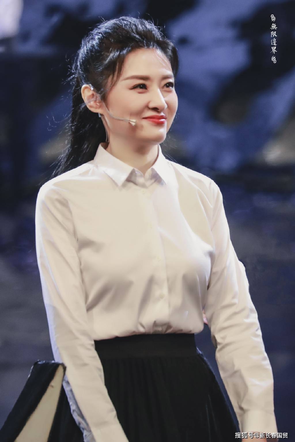 53岁前央视主持人周涛近照曝光知性优雅气质佳