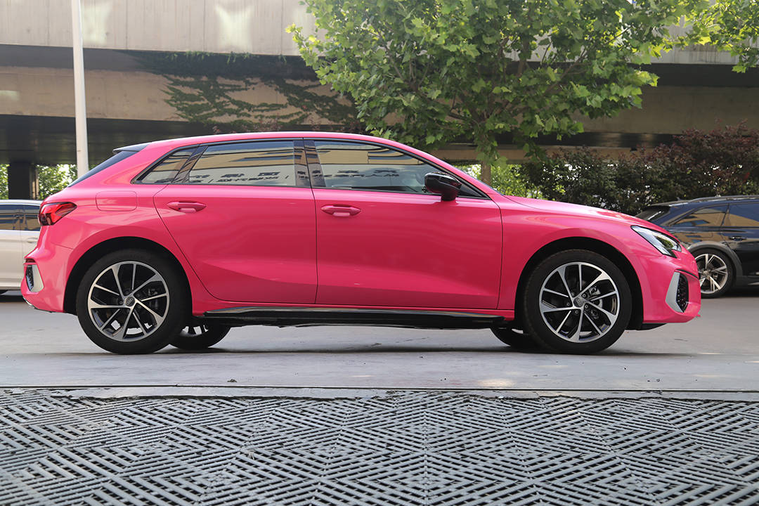 新生开场进击全场奥迪a3济南欧瑟全车改色贴膜珠光粉