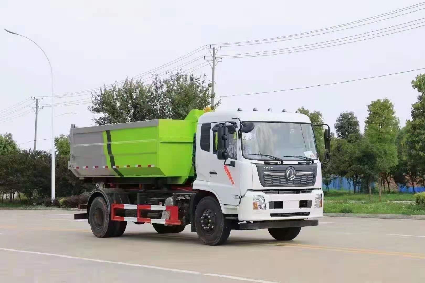 東風天錦國六12方封閉式建築垃圾清運車