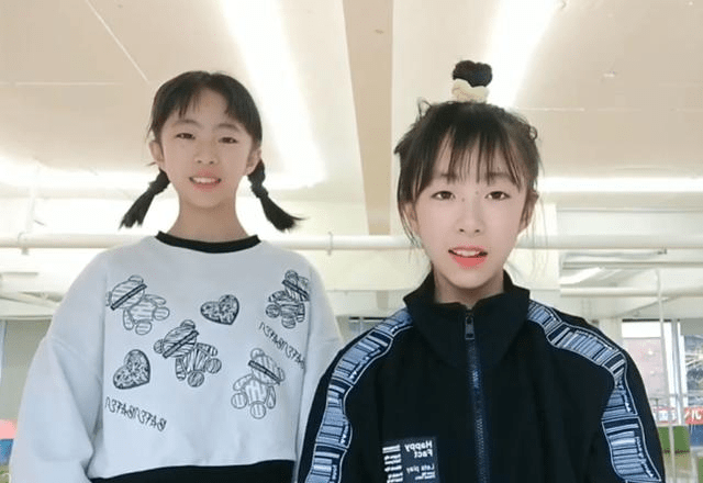 影视演员唐君慈和双胞胎兄弟开冻肉店,跟父亲汤镇业一面没见