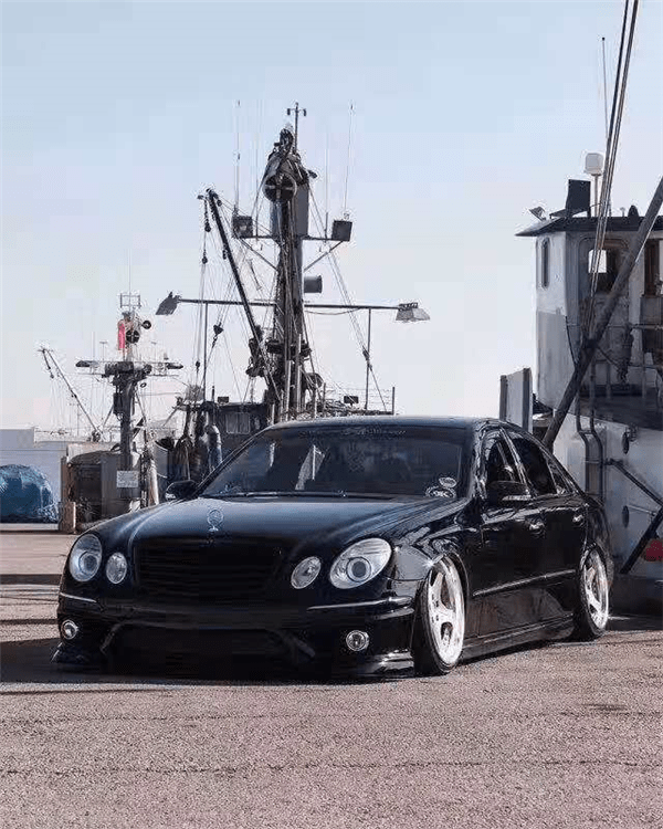 airbft李洋分享四眼奔驰改装空气悬架减震步骤介绍