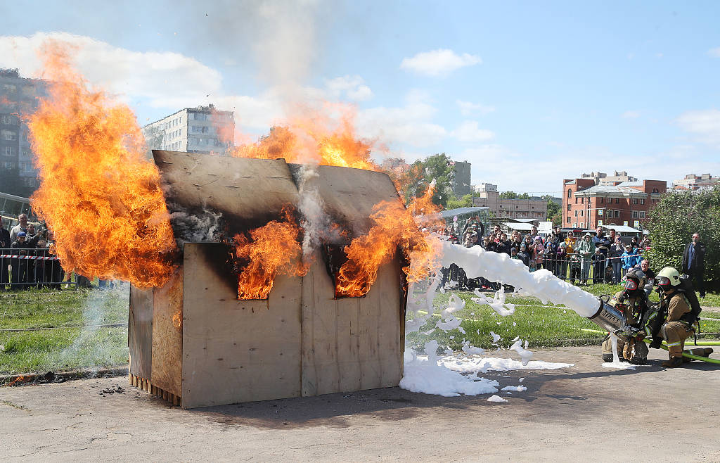 俄罗斯举行2021最强消防员国际大赛决赛