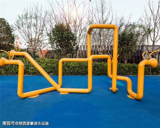 盘点好玩的幼儿园游乐设施传声筒