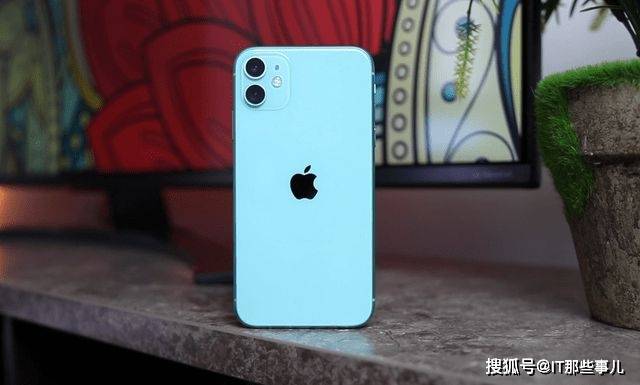 模式|价格直降1000元 iPhone 11开启清仓模式 网友说买早了