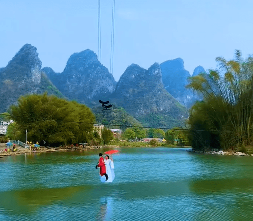 圆你童年武侠梦飞天威亚水上漂