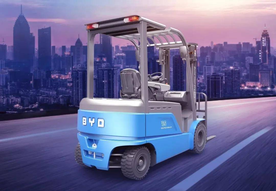 比亚迪叉车:高效,硬核的续航能力,助力智能物流成长_电池