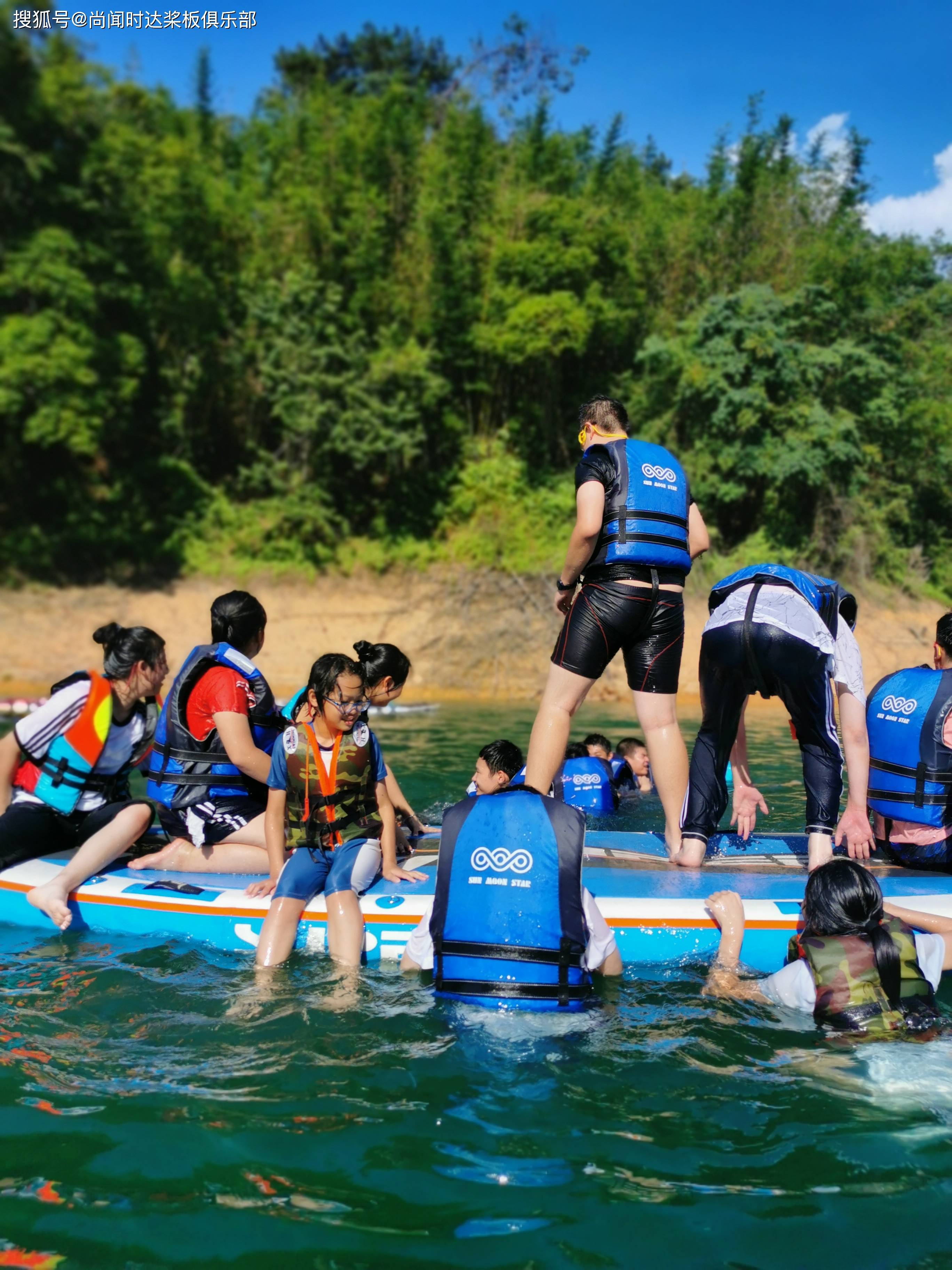 嗨爽桨板团建不可以不知道的水上安全桨板运动知识