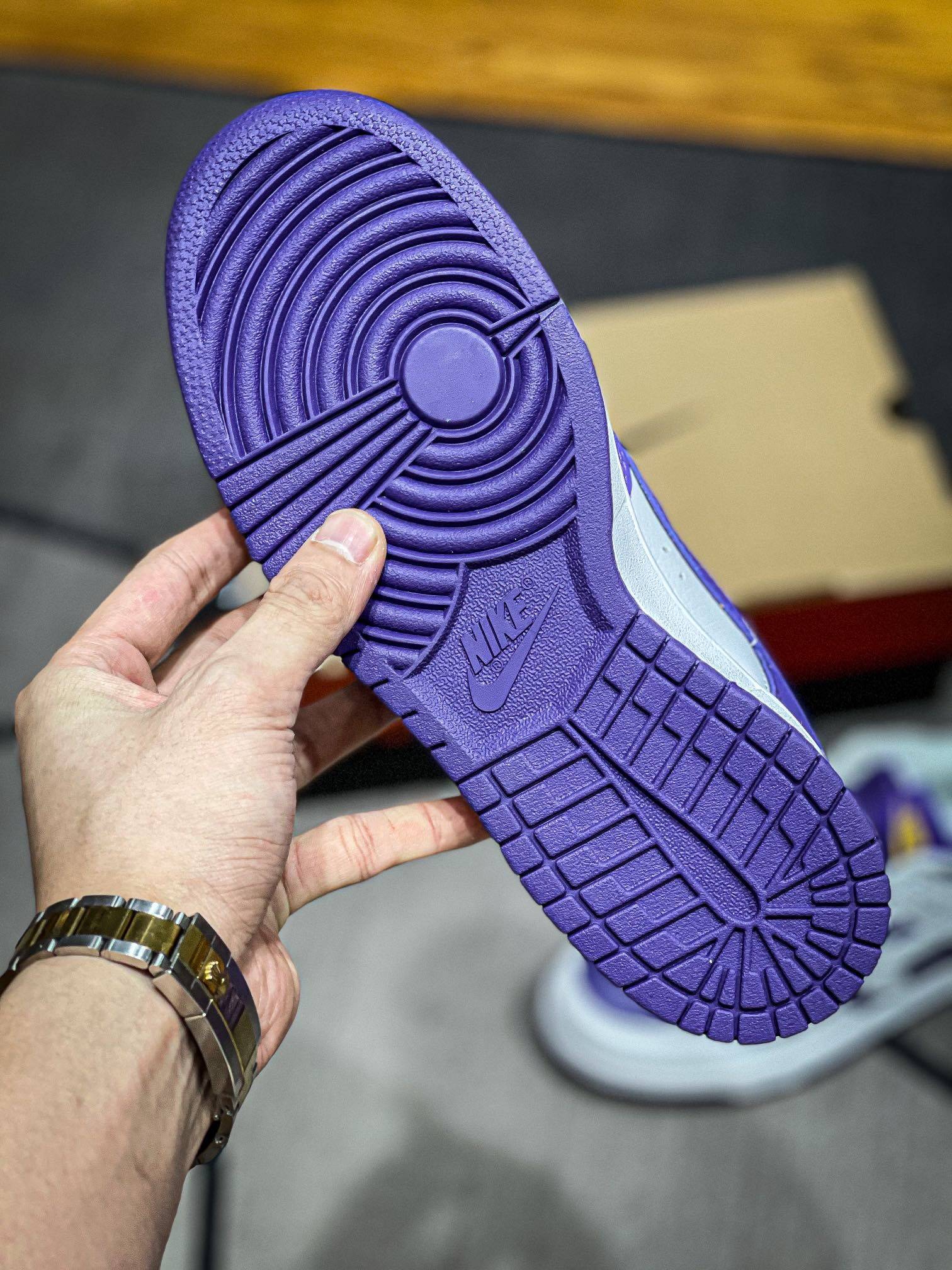 耐克撕纸鸳鸯nikedunklowfliptheoldschool白紫反钩运动鞋评测