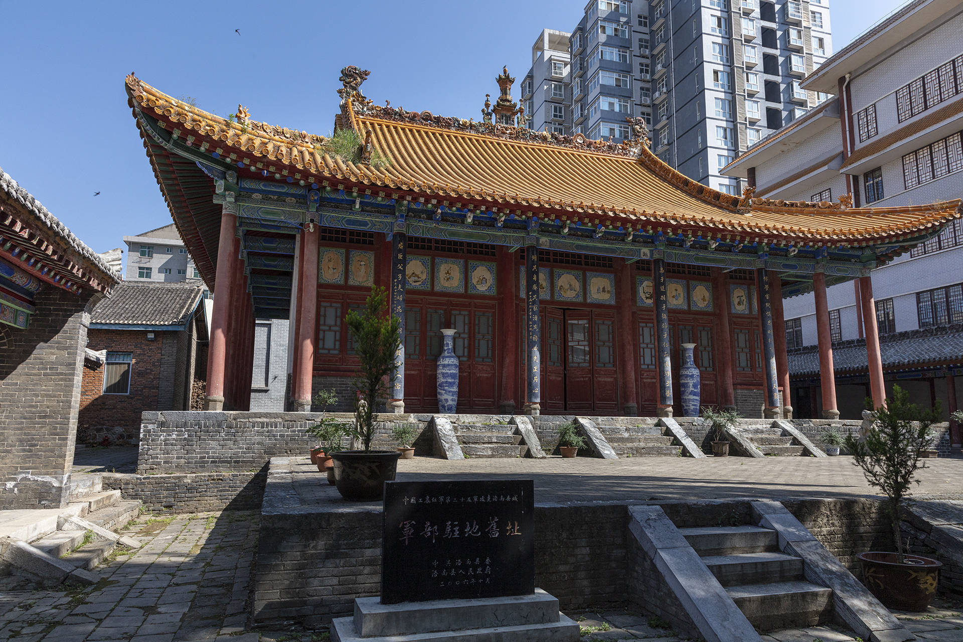 影壁,棂星门,戟门,神道,月台,大成殿及前,后,中院东西厢庑等附属建筑