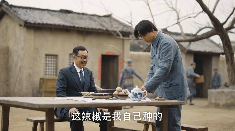 《百炼成钢》:解放战争中的老蒋,为何得到的都是坏消息?_蒋介石