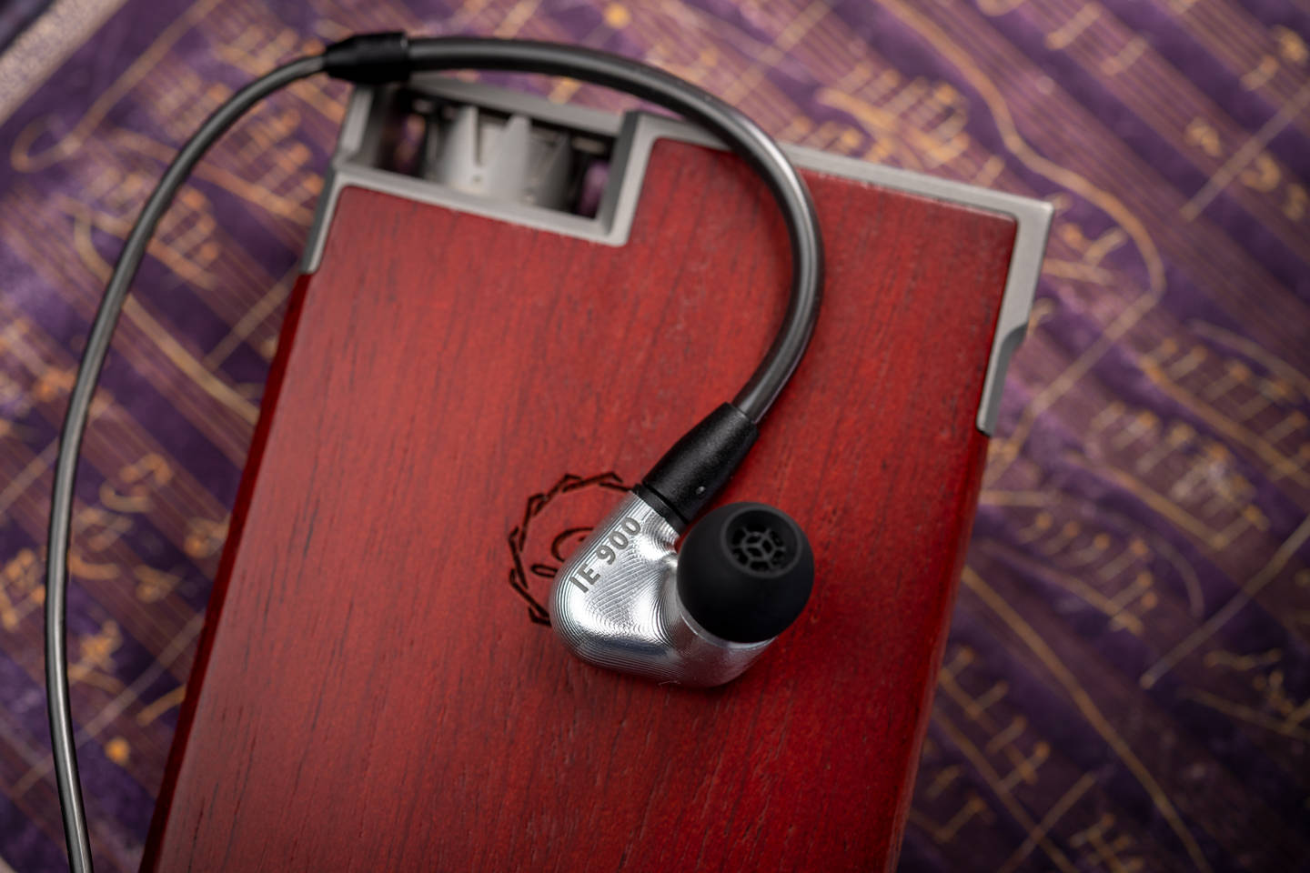 孤高的执着森海塞尔ie900hifi旗舰入耳耳机评测