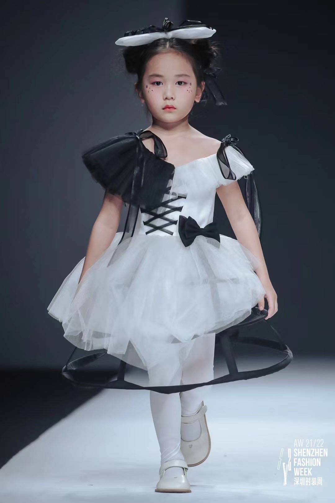 专访| 第一童星人气之星 谭笛安:秀出最闪亮的自己!