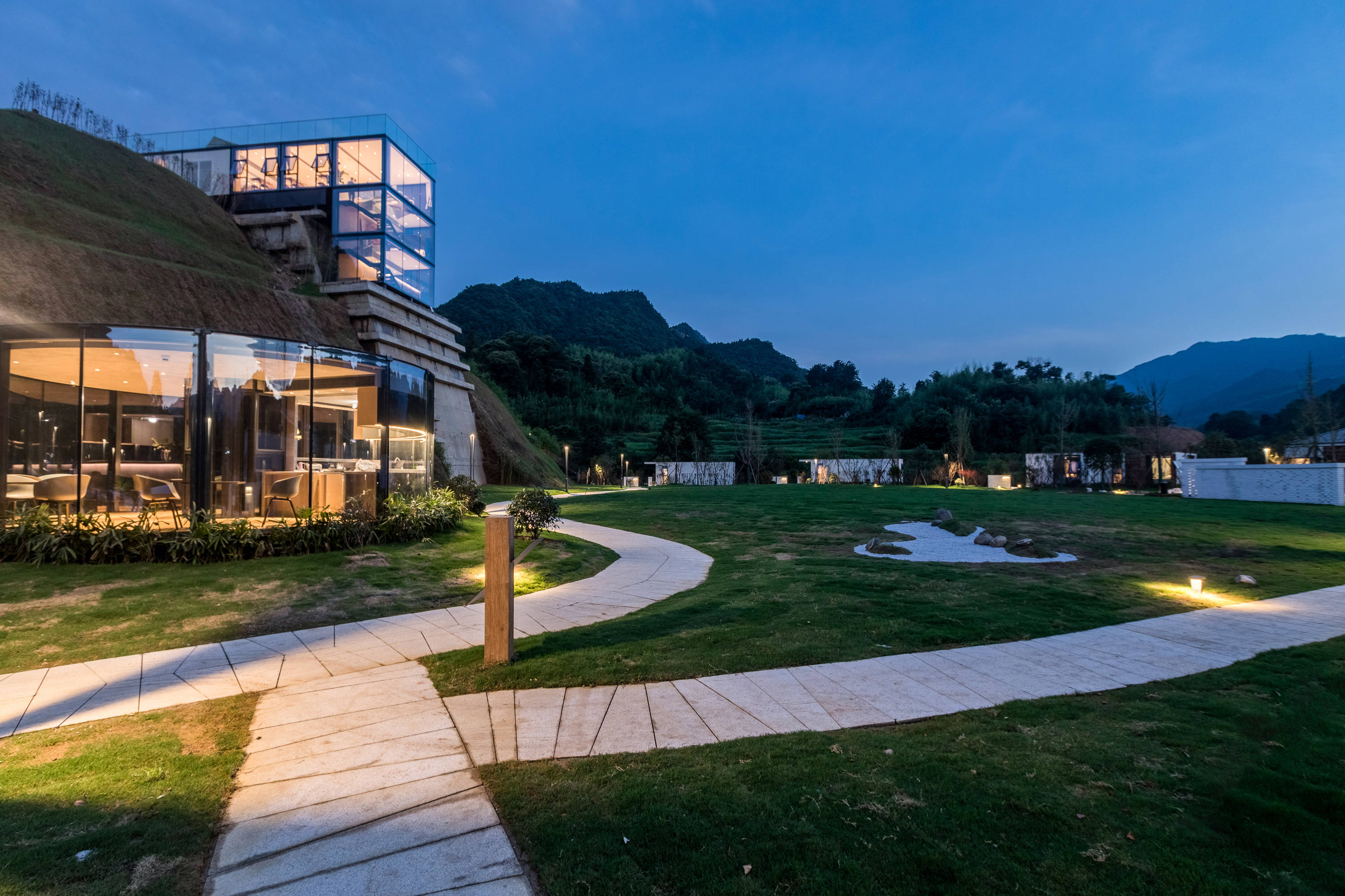 75天完成全面交付首家携程度假农庄正式开业