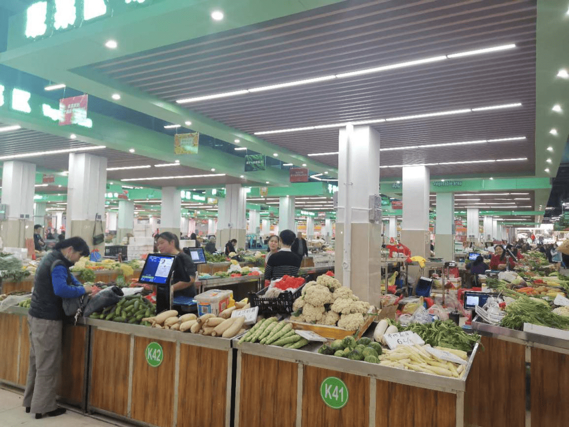 智慧农贸管理系统通过实施农贸市场升级改造,实现硬件标准化,管理专业