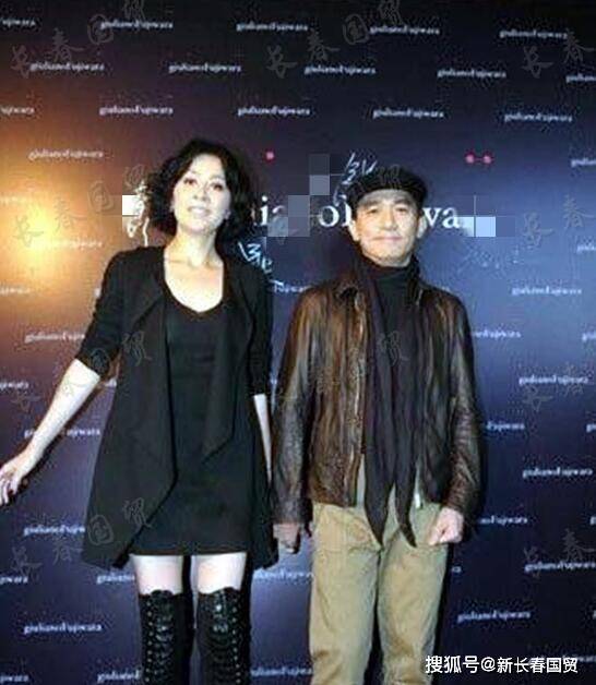 老婆|刘嘉玲梁朝伟10年前同台走秀画面曝光